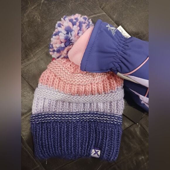 ZeroExposure Hat & Gloves set - Picture 4 of 5